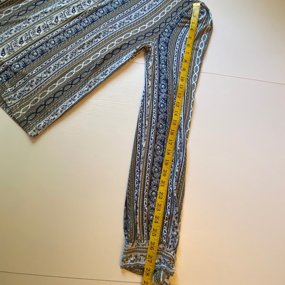 FREE PEOPLE Donatella Mock Neck Puff Shoulder Sleeve Size Large - Picture 11 of 13